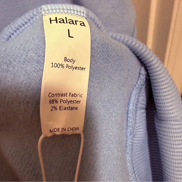 HALARA Light Blue Women's Oversized Crewneck Split Back Detail (L) - Picture 3 of 5
